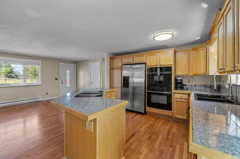 Kitchen - 20607 Independence Way, Bend, OR 97701 photo 3 of 4