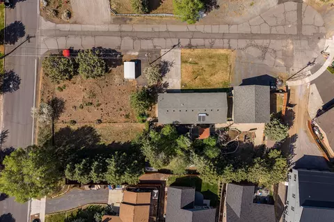 View/Area - 20607 Independence Way, Bend, OR 97701 photo 4 of 5