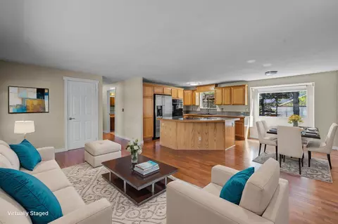 Living - 20607 Independence Way, Bend, OR 97701 photo 6 of 8