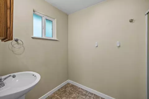 Bath - 20607 Independence Way, Bend, OR 97701 photo 1 of 1