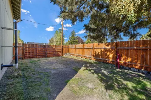 Exterior - 20607 Independence Way, Bend, OR 97701 photo 10 of 11
