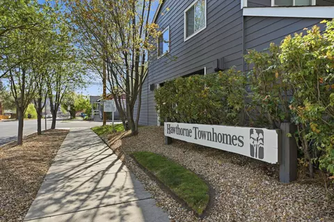 111 NW Hawthorne Ave #2, Bend, OR 97703