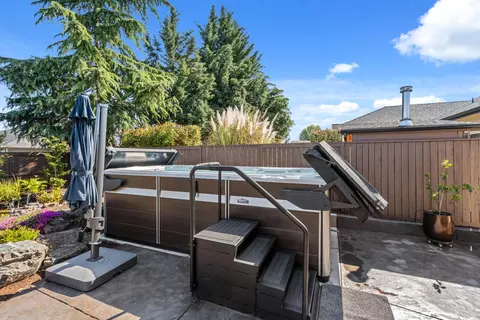 Other - 983 Pumpkin Ridge Dr, Eagle Point, OR 97524 photo 7 of 10