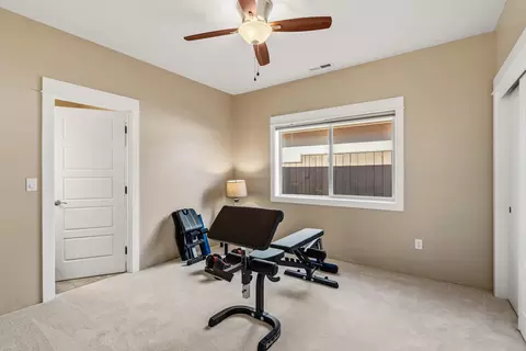 Bedroom - 983 Pumpkin Ridge Dr, Eagle Point, OR 97524 photo 1 of 5