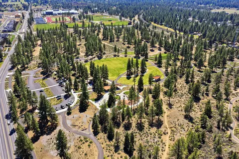 View/Area - 61065 Manhae Loop, Bend, OR 97702 photo 6 of 9
