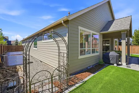 Exterior - 61065 Manhae Loop, Bend, OR 97702 photo 9 of 11