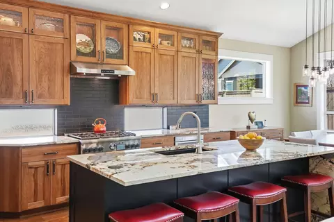 Kitchen - 61065 Manhae Loop, Bend, OR 97702 photo 3 of 11