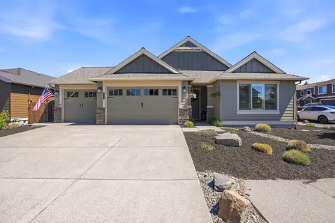 Exterior - 61065 Manhae Loop, Bend, OR 97702 photo 2 of 11