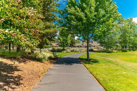 View/Area - 61065 Manhae Loop, Bend, OR 97702 photo 9 of 9