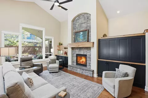 Living - 61065 Manhae Loop, Bend, OR 97702 photo 4 of 6