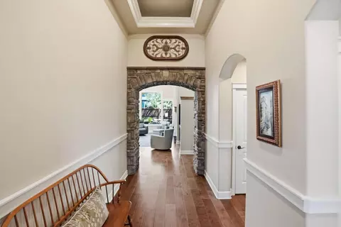 Entry Way - 61065 Manhae Loop, Bend, OR 97702 photo 1 of 3