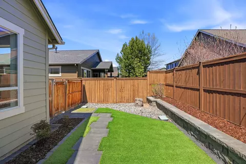 Exterior - 61065 Manhae Loop, Bend, OR 97702 photo 7 of 11