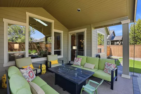 Exterior - 61065 Manhae Loop, Bend, OR 97702 photo 3 of 11