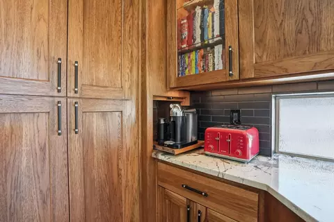 Kitchen - 61065 Manhae Loop, Bend, OR 97702 photo 11 of 11