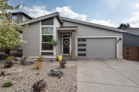 20821 SE Humber Ln, Bend, OR 97702