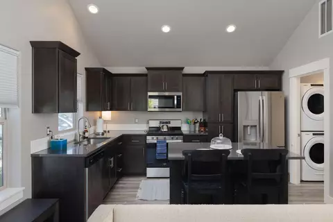 Kitchen - 20134 Carson Creek Ct, Bend, OR 97702 photo 1 of 3