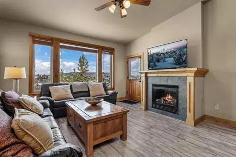 863 SW Blakely Rd, Bend, OR 97702