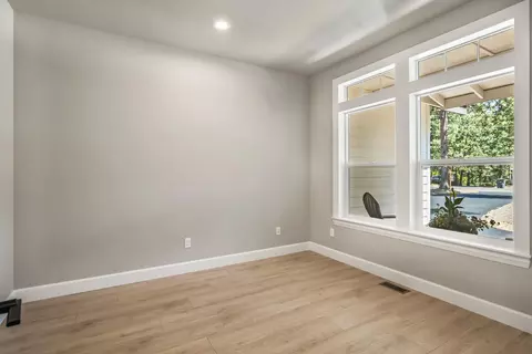 Living - 60163 Crater Rd, Bend, OR 97702 photo 5 of 5
