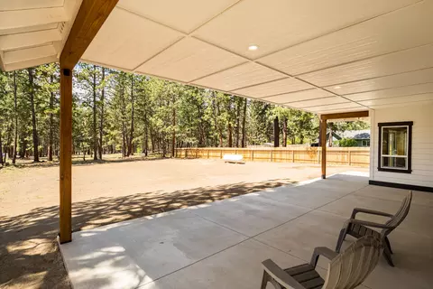 Exterior - 60163 Crater Rd, Bend, OR 97702 photo 9 of 12