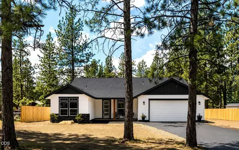 60163 Crater Rd, Bend, OR 97702