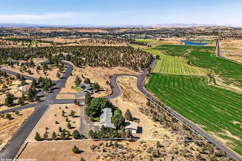 951 SE Rancho Ln, Madras, OR 97741