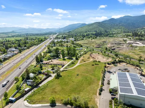 799 E Jefferson Ave, Ashland, OR 97520