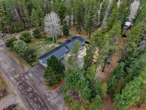 View/Area - 51448 Cedar Rd, La Pine, OR 97739 photo 3 of 6