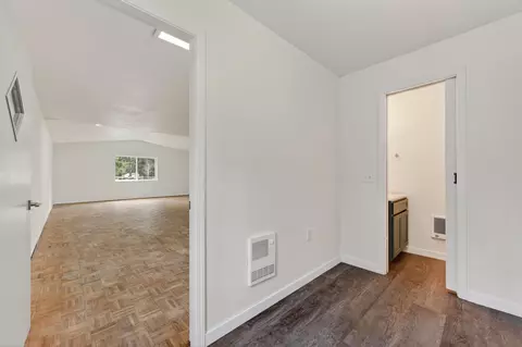 Entry Way - 51448 Cedar Rd, La Pine, OR 97739 photo 1 of 1