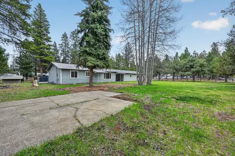 Exterior - 51448 Cedar Rd, La Pine, OR 97739 photo 8 of 12
