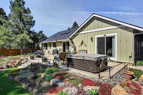 Exterior - 19563 Apache Rd, Bend, OR 97702 photo 15 of 23