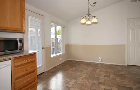 2410 NE Buckwheat Ct, Bend, OR 97701 photo 11