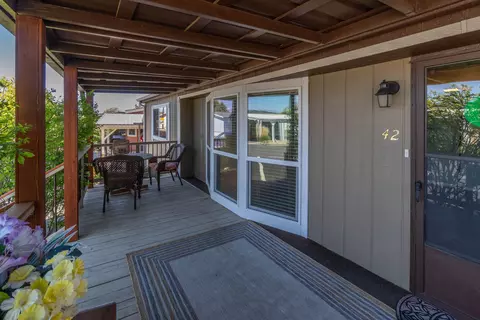2633 SW Obsidian Ave UNIT 42, Redmond, OR 97756