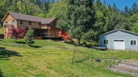 9320 Wagner Creek Rd, Talent, OR 97540