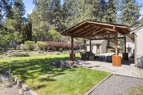 Exterior - 61181 Hitching Post Ln, Bend, OR 97702 photo 9 of 15