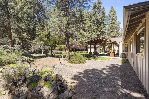 Exterior - 61181 Hitching Post Ln, Bend, OR 97702 photo 10 of 15