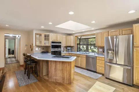 Kitchen - 61181 Hitching Post Ln, Bend, OR 97702 photo 2 of 4