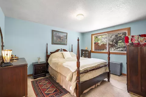 Bedroom - 61181 Hitching Post Ln, Bend, OR 97702 photo 1 of 3