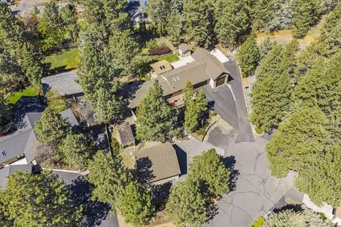 View/Area - 61181 Hitching Post Ln, Bend, OR 97702 photo 13 of 14