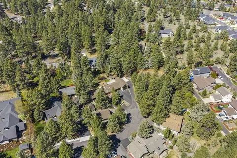 View/Area - 61181 Hitching Post Ln, Bend, OR 97702 photo 10 of 14