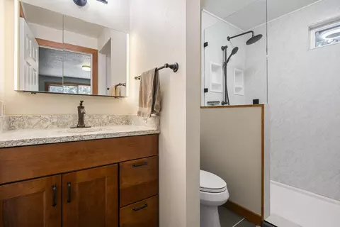 Bath - 61181 Hitching Post Ln, Bend, OR 97702 photo 1 of 2