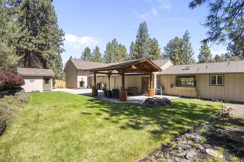 Exterior - 61181 Hitching Post Ln, Bend, OR 97702 photo 3 of 15