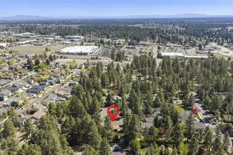 View/Area - 61181 Hitching Post Ln, Bend, OR 97702 photo 6 of 14