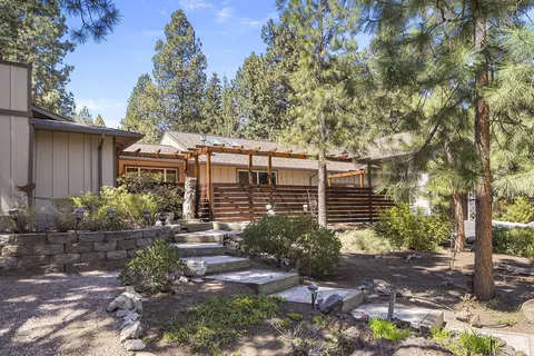 Exterior - 61181 Hitching Post Ln, Bend, OR 97702 photo 2 of 15
