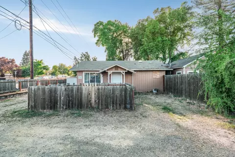 2360 Redwood Ave, Grants Pass, OR 97527