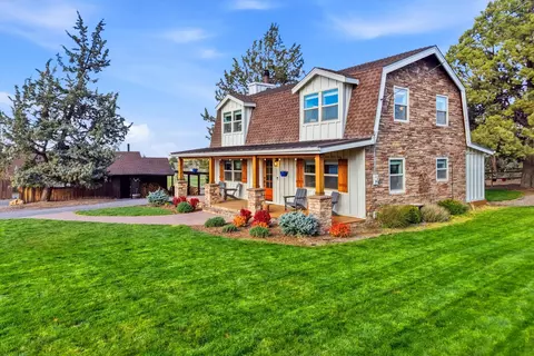 61280 Larsen Rd, Bend, OR 97702