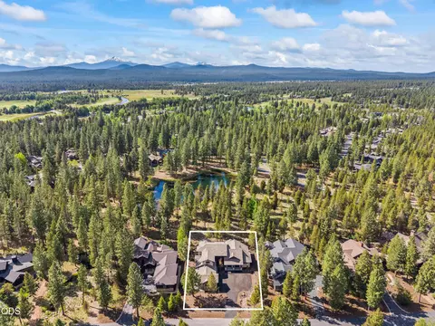 View/Area - 56322 Fireglass Loop #174, Bend, OR 97707 photo 2 of 5