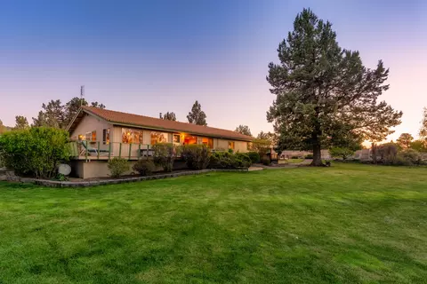 501 NW 103rd St, Redmond, OR 97756