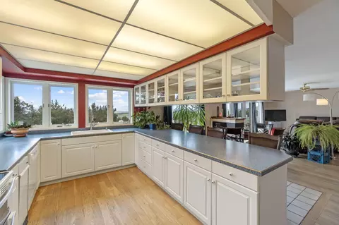 Kitchen - 17722 Pope Rd, Merrill, OR 97633 photo 5 of 6