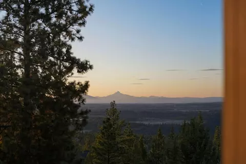 3072 NW Duffy Dr, Bend, OR 97703