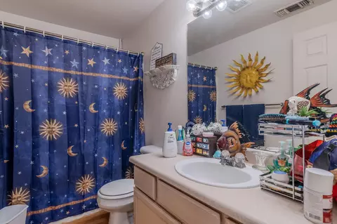 Bath - 436 St Clair Way, Eagle Point, OR 97524 photo 2 of 2